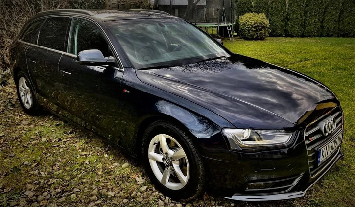 Audi A4 cena 46900 przebieg: 210000, rok produkcji 2012 z Sulejów małe 562